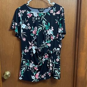 Liz Claiborne Top. Black flower print. Size M